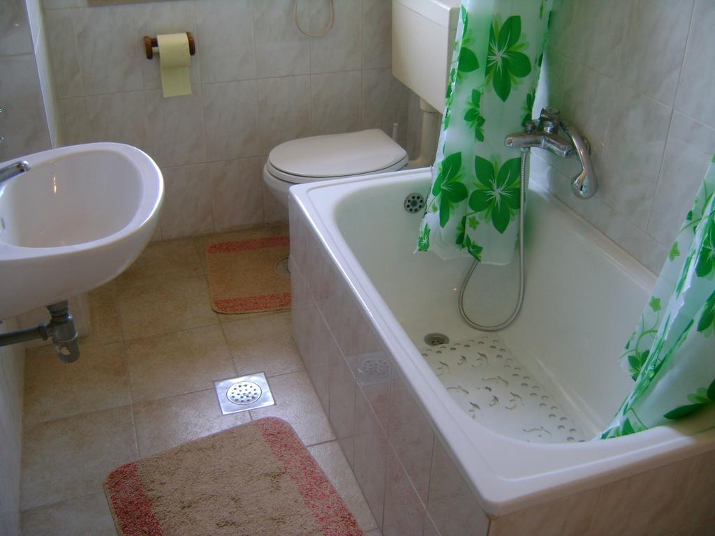 Apartment For Holidays In Pula Oda fotoğraf