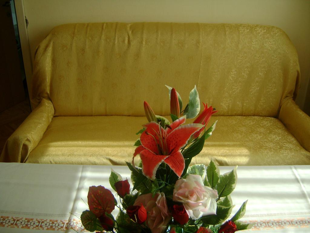 Apartment For Holidays In Pula Oda fotoğraf